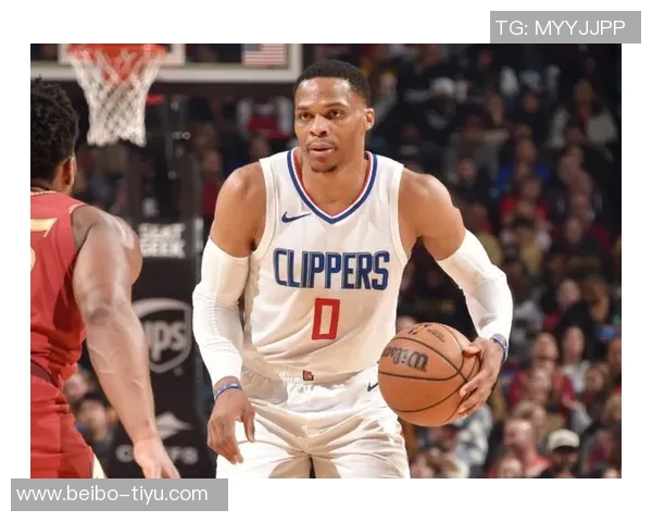 米切尔分享胜利心得强调意志力与团队信念赞扬莫布里与汤姆林的贡献